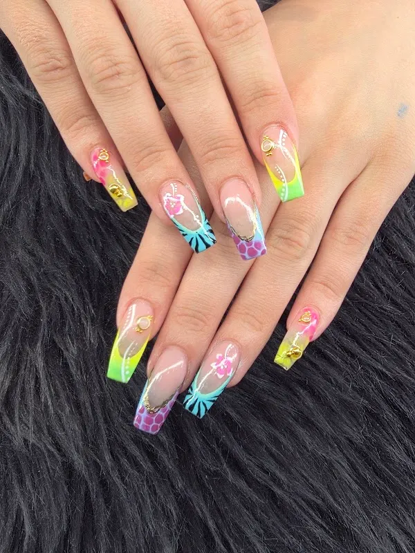 Lovely Nails in Medina — Nail salon in Medina